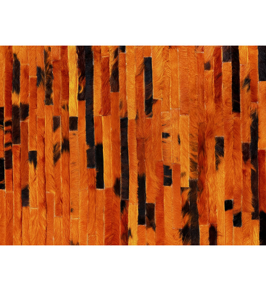 Galeri Apollo Parlak Dikiş Detaylı Kadifemsi Dokulu Dana Derisi Halı (Turuncu)