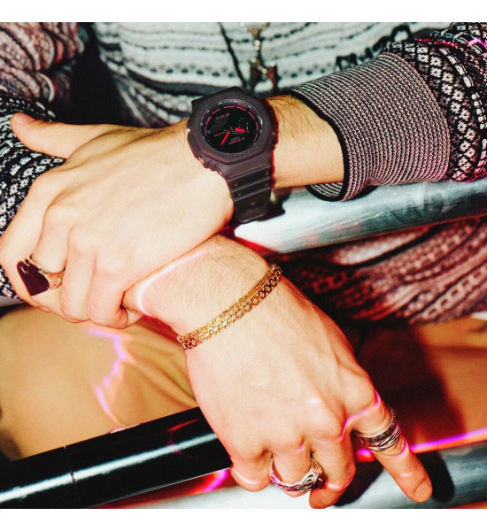 Casio CASIO GA-2100K-5ADR ERKEK KOL SAATİ