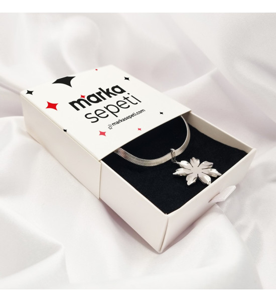 ALC Collection Çiçek Desenli Gümüş Renk Tasarım Orijinal Çelik Kadın Kolye