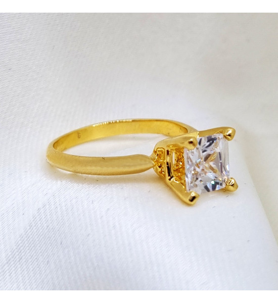 ALC Collection Altın Renk Büyük Elmaslı Zarif Tek Taş Kadın Yüzük