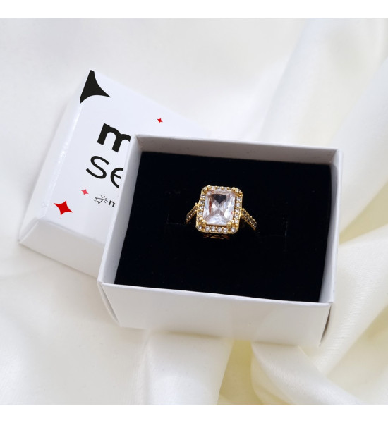 ALC Collection Dev Taşlı Altın Renkli Tasarım Zirkon Baget Yüzük