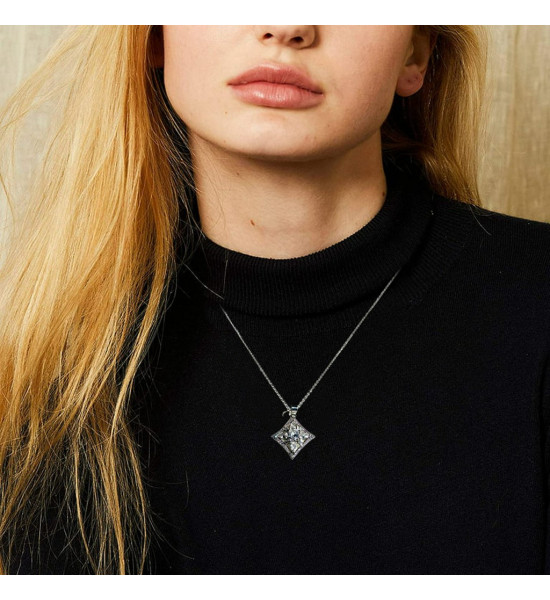 ALC Collection Çiçekli Yıldız Tasarım Zirkon Gümüş Kaplama Çelik Kolye