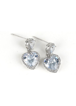 Gümüş Kaplama Kalp Detaylı Çelik Küpe